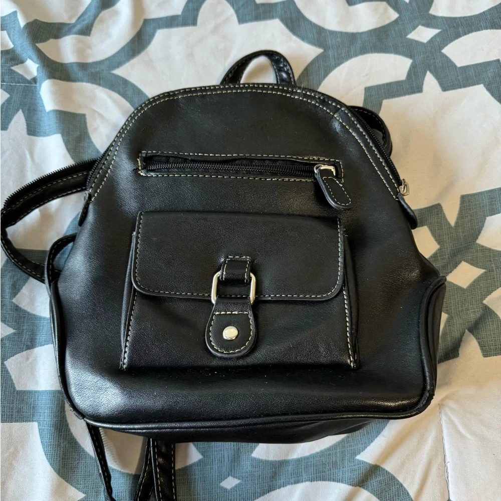 Lot of 5 purses - Picture 14 of 16